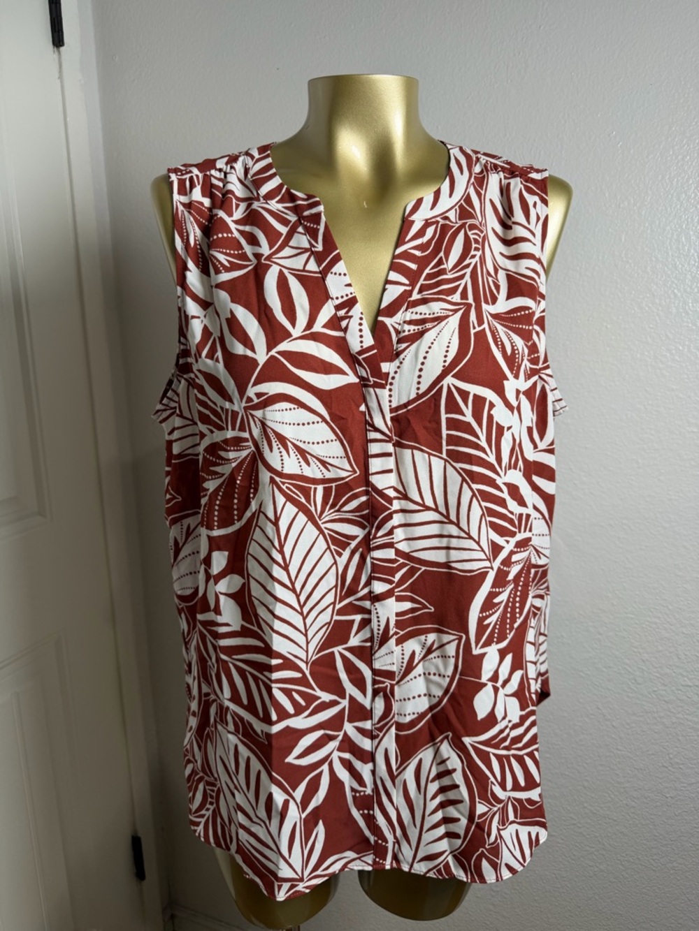 NYDJ Rust and White Botanical Print Sleeveless Blouse M